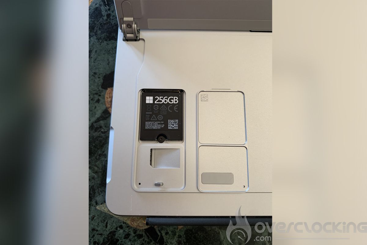Surface Pro 8 M.2 Slot