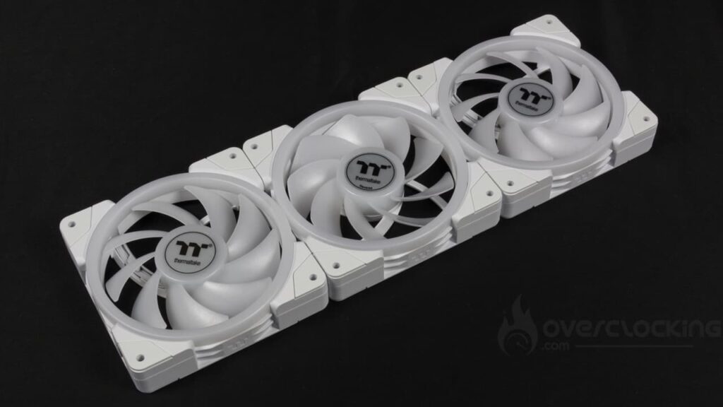 Thermaltake MineCube 360 Ultra aRGB ventilateurs