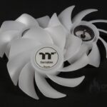 thermaltake-360-ultra-argb-sync-ventilateurs-3-tous-nos-tests-tests-coolings-ventirads-aio-et-compagnie-overclocking