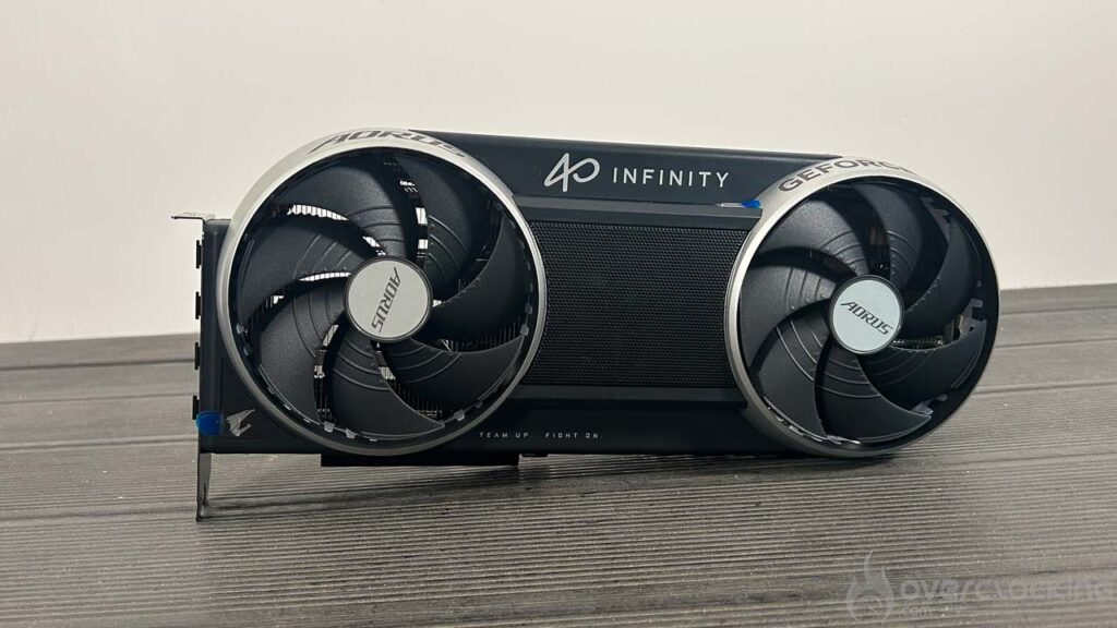 La AORUS RTX 5080 Infinity
